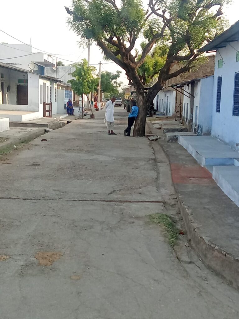 एक गांव की आत्मकथा