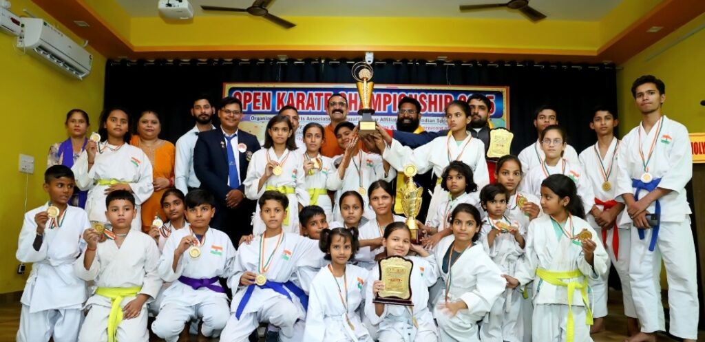 ओपन कराटे चैंपियन