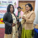 महिला कलाकारों का सम्मान