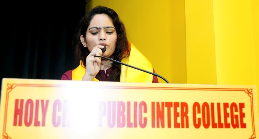 आर्ट 🎨 एंड क्राफ्ट 🎭 प्रदर्शनी